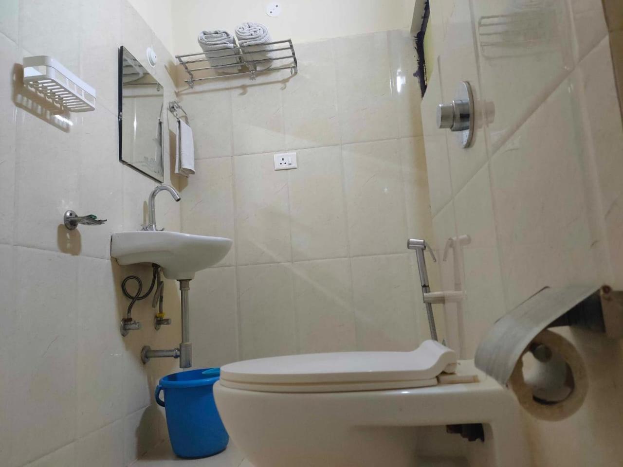 גווהטי Hotel Mirana מראה חיצוני תמונה