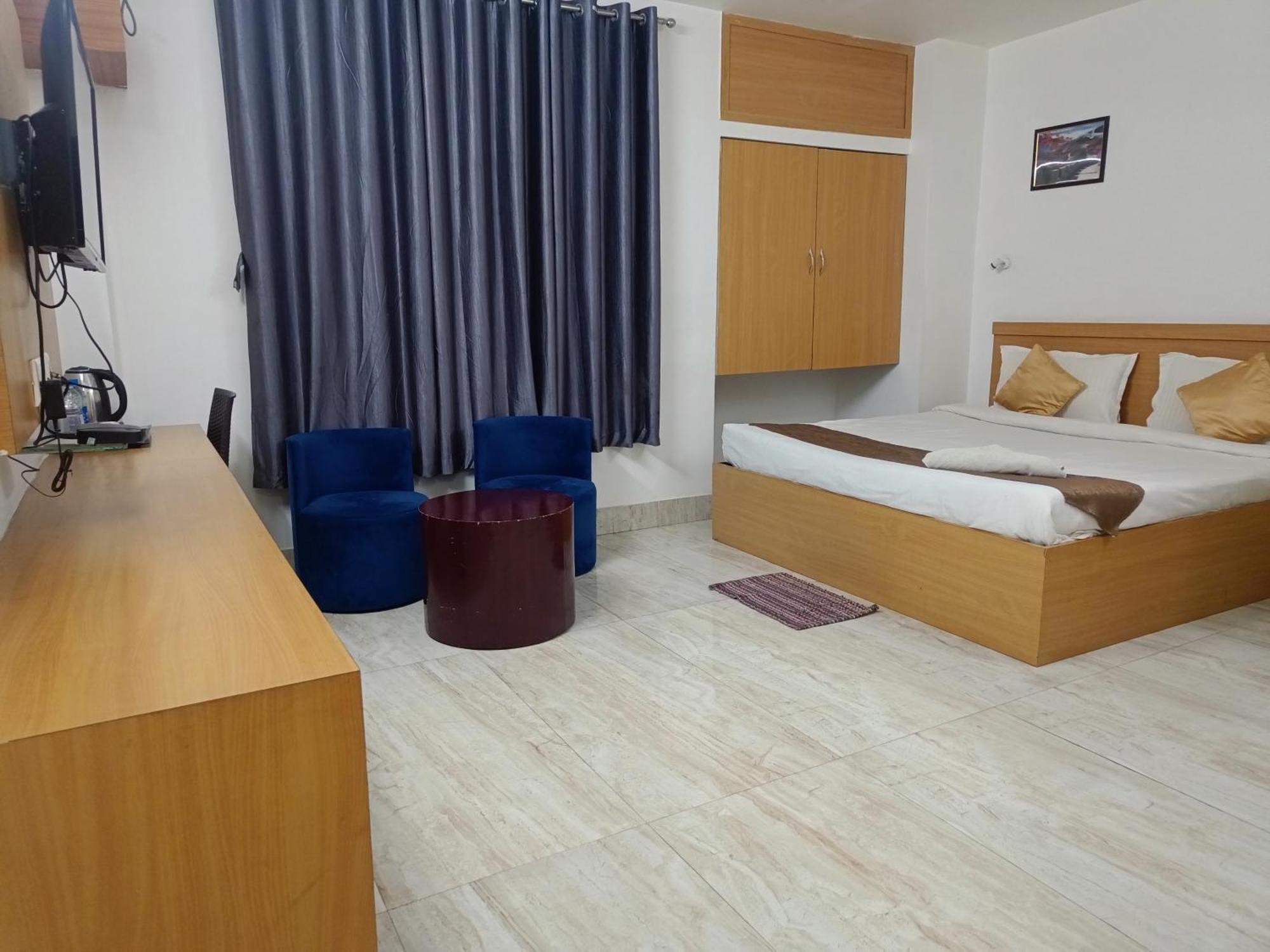 גווהטי Hotel Mirana מראה חיצוני תמונה