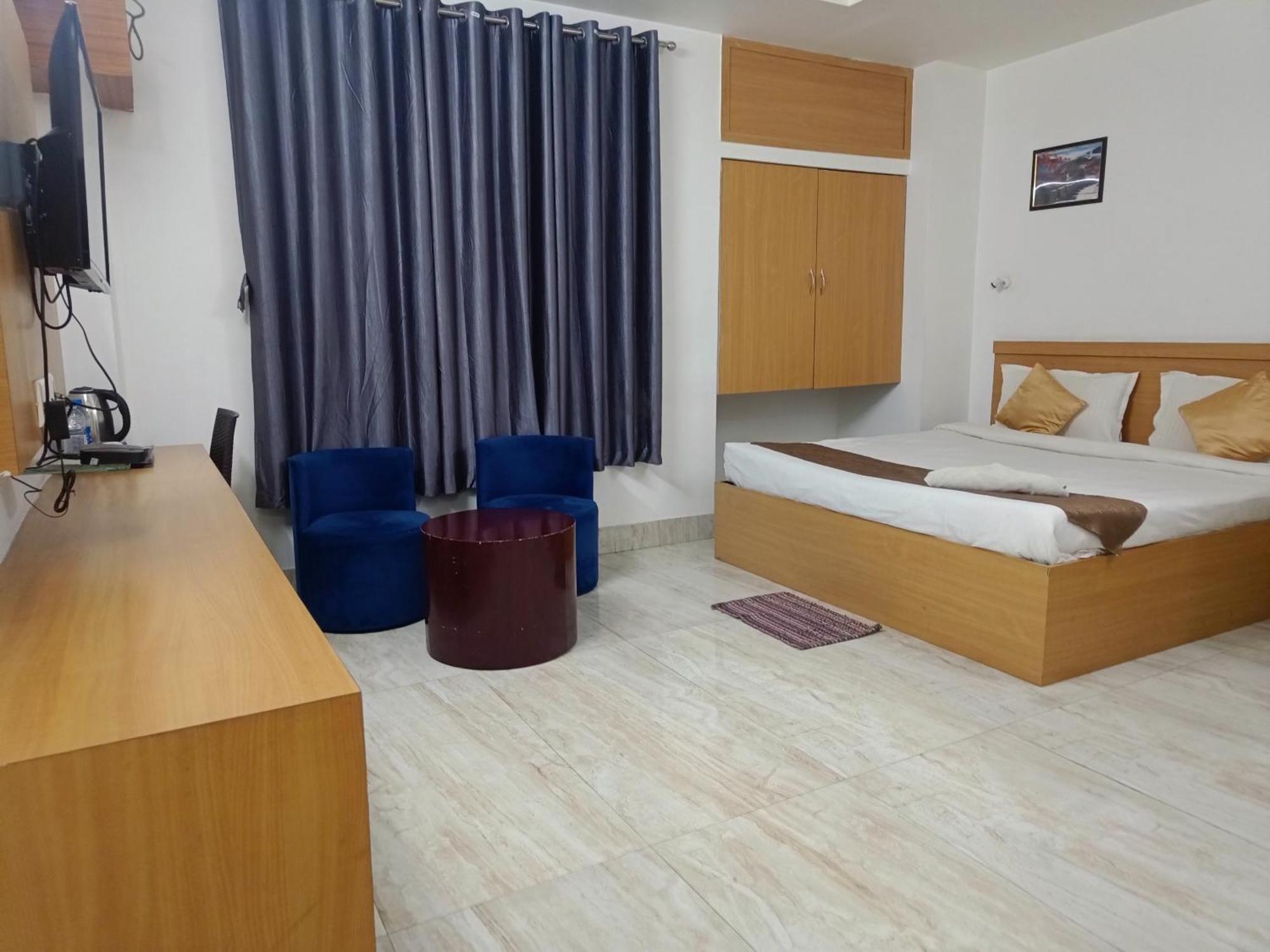 גווהטי Hotel Mirana מראה חיצוני תמונה