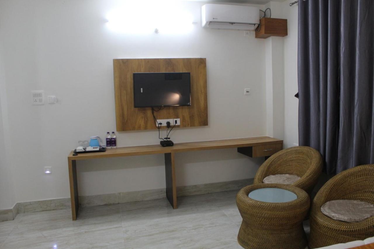 גווהטי Hotel Mirana מראה חיצוני תמונה